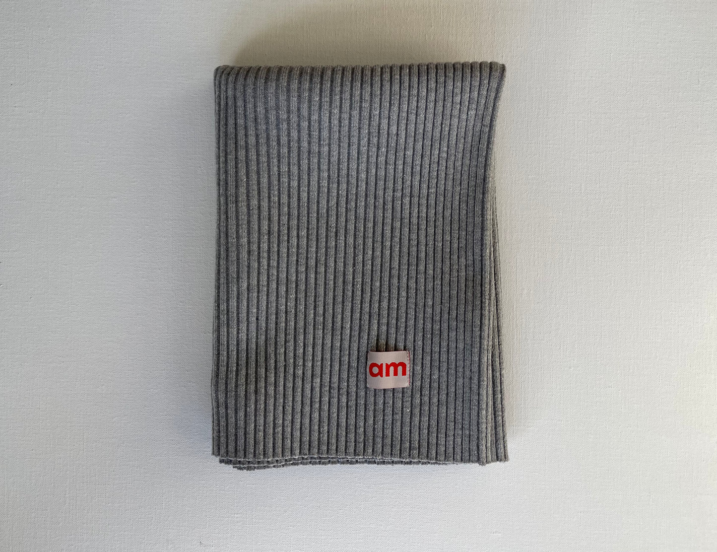 Light grey ribbed snood